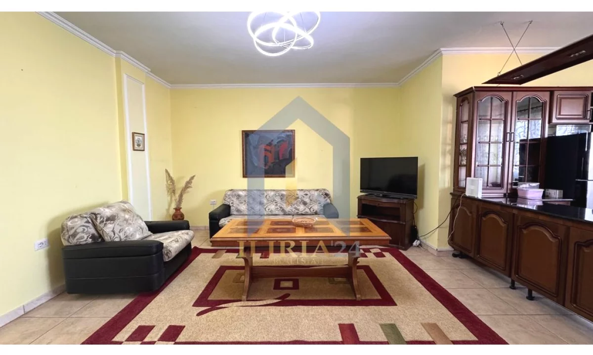 Shtepi ne shitje Apartament ne Tirane, 2+1, Mobilimi E mobiluar, Pagesa 235,000  Euro.