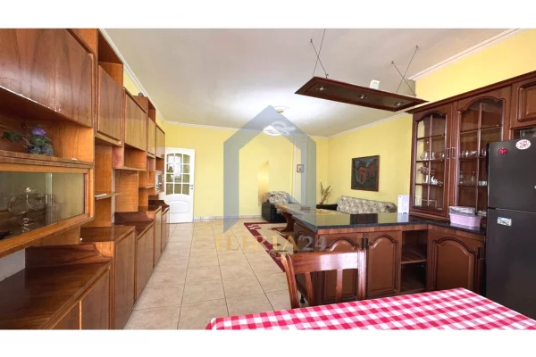 Shtepi ne shitje Apartament ne Tirane, 2+1, Mobilimi E mobiluar, Pagesa 235,000  Euro.