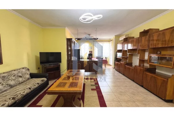 Shtepi ne shitje Apartament ne Tirane, 2+1, Mobilimi E mobiluar, Pagesa 235,000  Euro.
