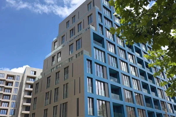Shtepi ne shitje Apartament ne Tirane, 1+1, Mobilimi Bosh, pa mobiluar, Pagesa 160,000  Euro.