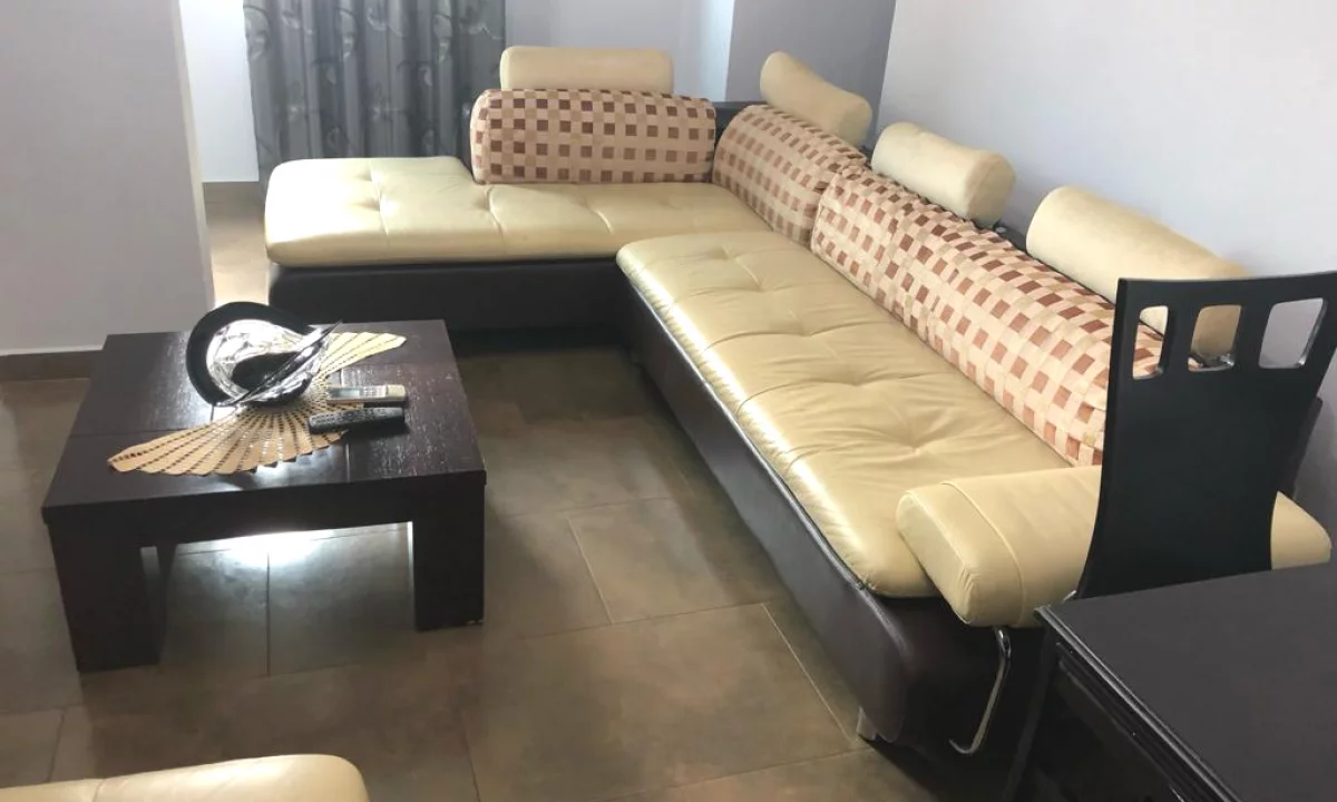 Shtepi me qera Apartament ne Tirane, 2+1, Mobilimi E mobiluar, Pagesa 650  Euro.