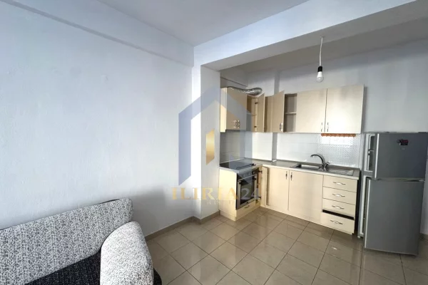 Shtepi ne shitje Apartament ne Tirane, 1+1, Mobilimi Pjeserisht e mobiluar, Pagesa 87,000  Euro.