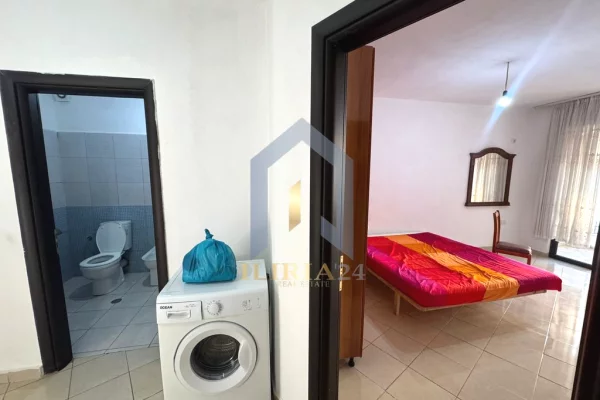 Shtepi ne shitje Apartament ne Tirane, 1+1, Mobilimi Pjeserisht e mobiluar, Pagesa 87,000  Euro.