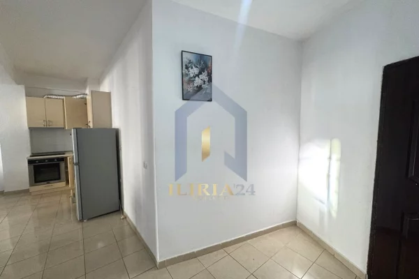 Shtepi ne shitje Apartament ne Tirane, 1+1, Mobilimi Pjeserisht e mobiluar, Pagesa 87,000  Euro.