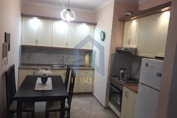 Apartament 2+1 për shitje tek “Rruga e Kavajes”