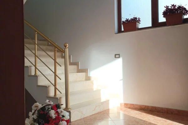 Shtepi ne shitje Vila Luksoze ne Durres, 7+1, Mobilimi E mobiluar, Pagesa 609,000  Euro.