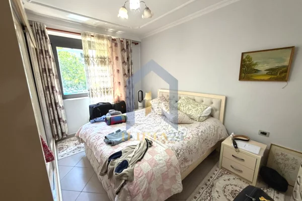 Shtepi ne shitje Apartament ne Tirane, 1+1, Mobilimi E mobiluar, Pagesa 100,000  Euro.