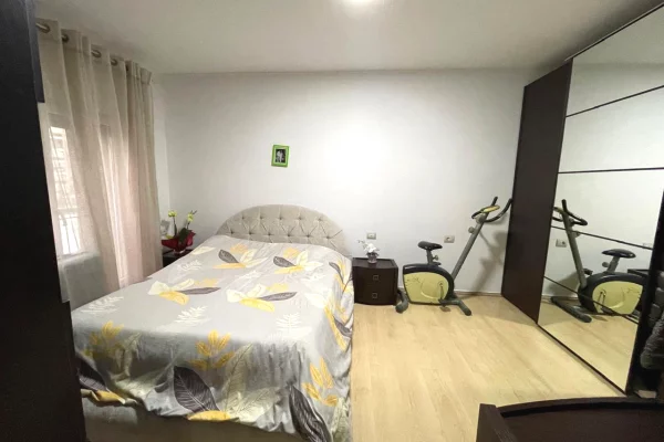 Shtepi me qera Apartament ne Tirane, 2+1, Mobilimi E mobiluar, Pagesa 650  Euro.