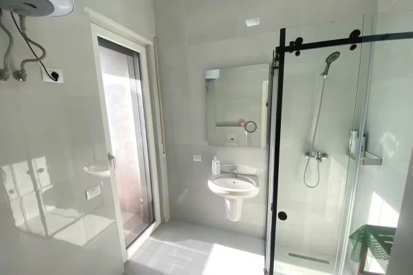 Shtepi me qera Apartament ne Tirane, 2+1, Mobilimi E mobiluar, Pagesa 800  Euro.