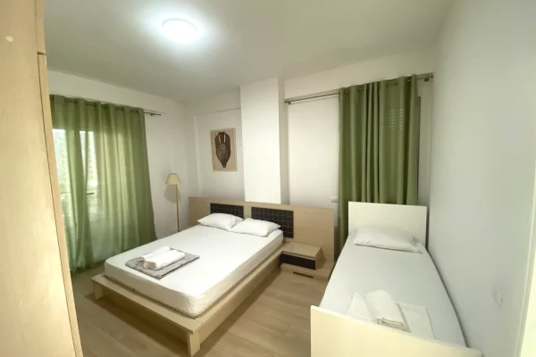 Shtepi me qera Apartament ne Tirane, 2+1, Mobilimi E mobiluar, Pagesa 800  Euro.