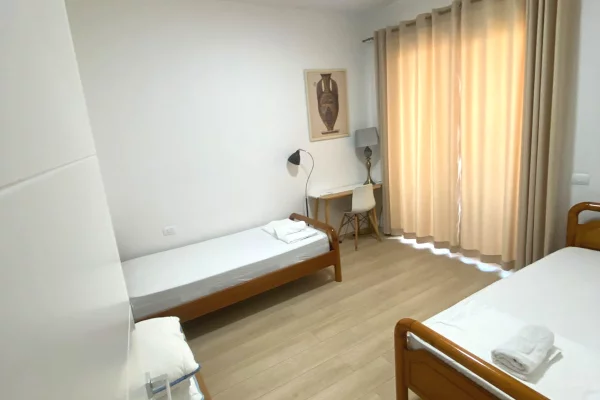 Shtepi me qera Apartament ne Tirane, 2+1, Mobilimi E mobiluar, Pagesa 800  Euro.