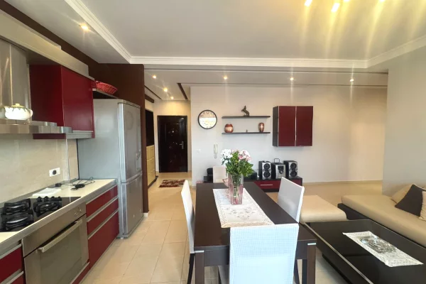Shtepi ne shitje Apartament ne Tirane, 2+1, Mobilimi E mobiluar, Pagesa 222,000  Euro.