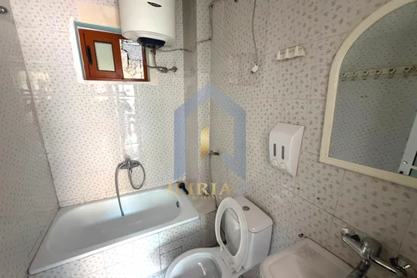 Shtepi me qera Apartament ne Tirane, 1+1, Mobilimi E mobiluar, Pagesa 450  Euro.