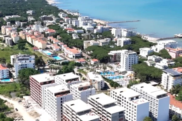 Apartamen per shitje tek "KOMPLEKSI LIBURNA" GOLEM 