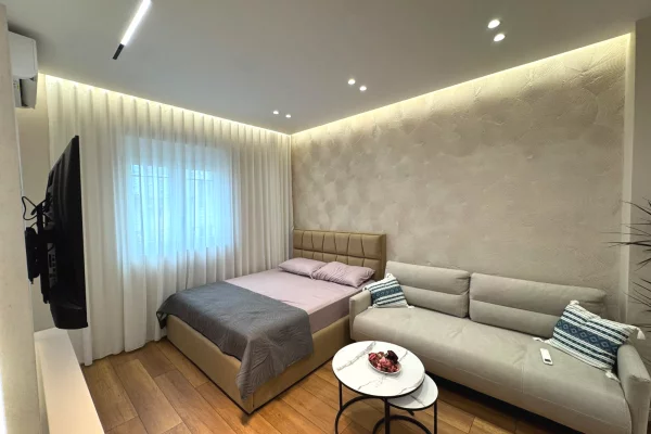 Shtepi ne shitje Apartament ne Tirane, Garsoniere, Mobilimi E mobiluar, Pagesa 120,000  Euro.