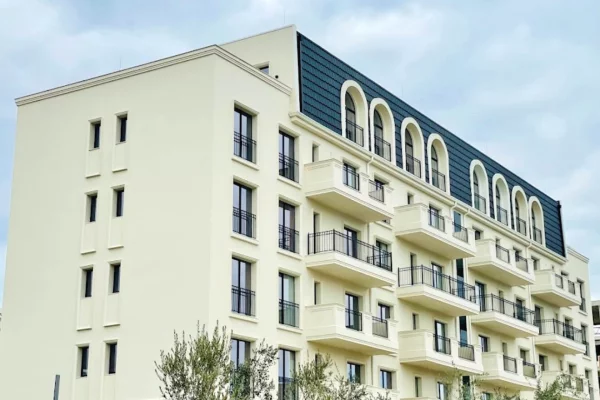 Shtepi ne shitje Apartament ne Tirane, 2+1, Mobilimi Bosh, pa mobiluar, Pagesa 138,234  Euro.