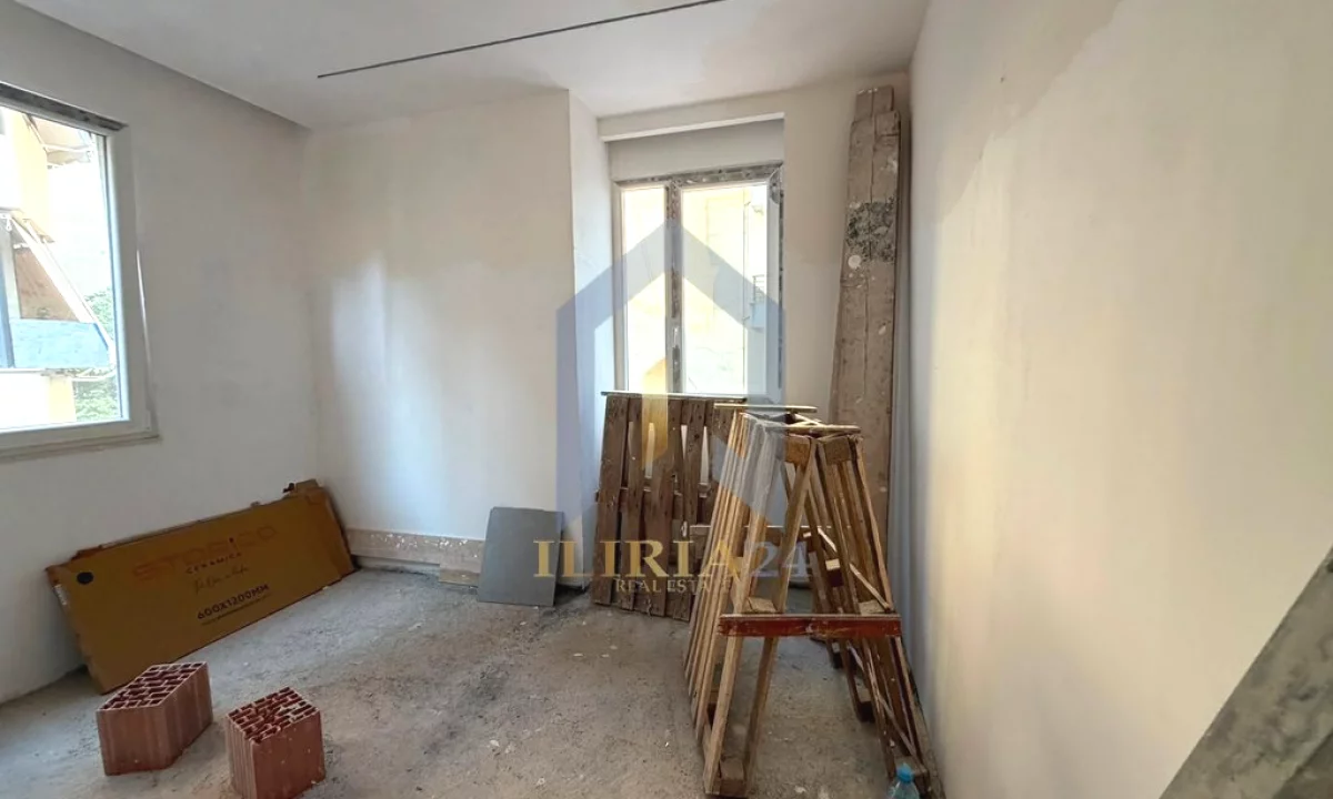 Apartment for sale in Tirana 1+1, Emty