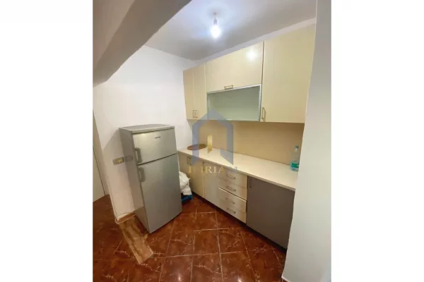 Shtepi me qera Apartament ne Tirane, 1+1, Mobilimi E mobiluar, Pagesa 400  Euro.