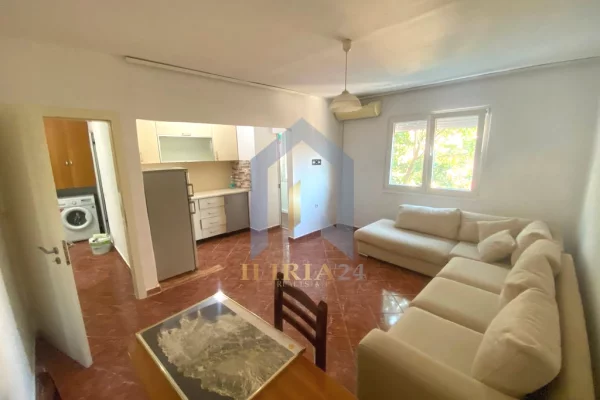 Shtepi me qera Apartament ne Tirane, 1+1, Mobilimi E mobiluar, Pagesa 400  Euro.