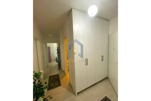 Shtepi me qera Apartament ne Tirane, 3+1, Mobilimi E mobiluar, Pagesa 650  Euro.
