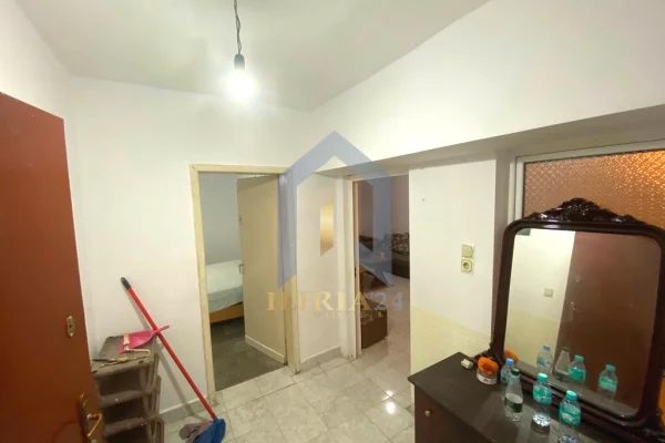 Shtepi me qera Apartament ne Tirane, 1+1, Mobilimi Pjeserisht e mobiluar, Pagesa 30,000  Leke.