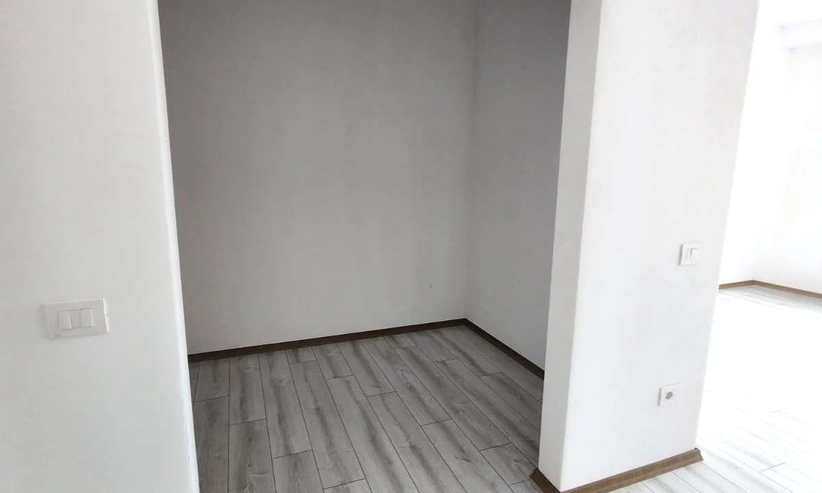 Apartment for sale in Tirana 3+1, Emty