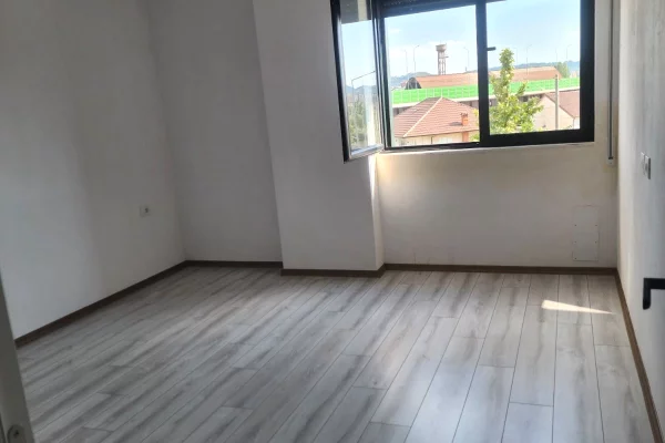 Apartment for sale in Tirana 3+1, Emty