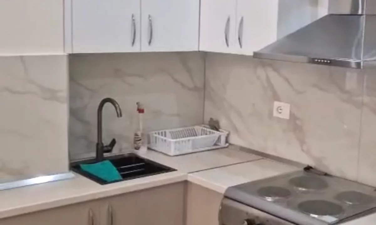 Shtepi me qera Apartament ne Tirane, 1+1, Mobilimi E mobiluar, Pagesa 650  Euro.