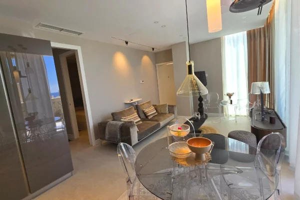 Shtepi ne shitje Apartament ne Vlore, 2+1, Mobilimi E mobiluar, Pagesa 550,000  Euro.