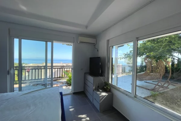 Shtepi ne shitje Apartament ne Vlore, 3+1, Mobilimi E mobiluar, Pagesa 450,000  Euro.