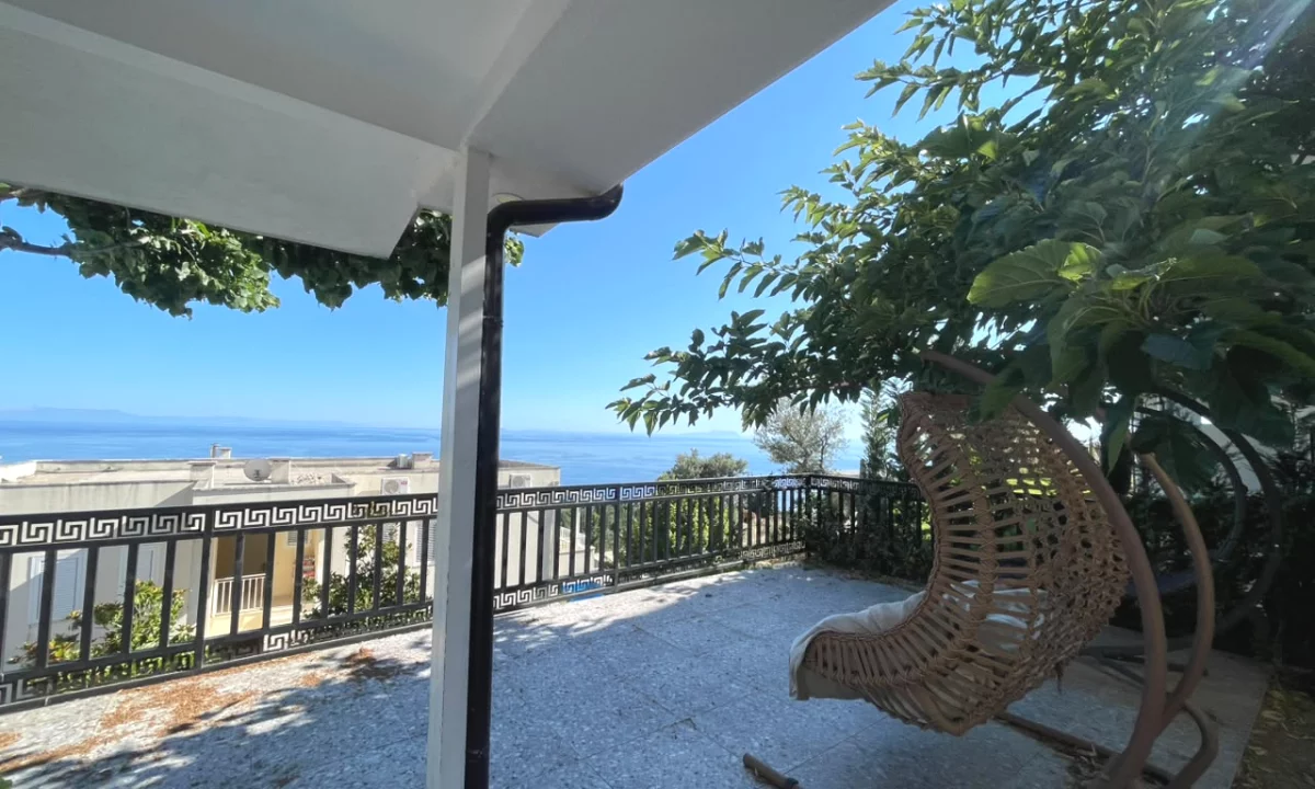 Shtepi ne shitje Apartament ne Vlore, 3+1, Mobilimi E mobiluar, Pagesa 450,000  Euro.