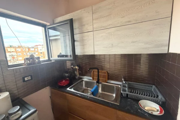 🏡 Jepet me Qera Apartament 2+1 ne Oxhak, Tirane