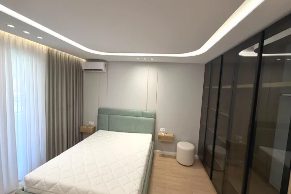 Shtepi ne shitje Apartament ne Tirane, 1+1, Mobilimi E mobiluar, Pagesa 195,000  Euro.