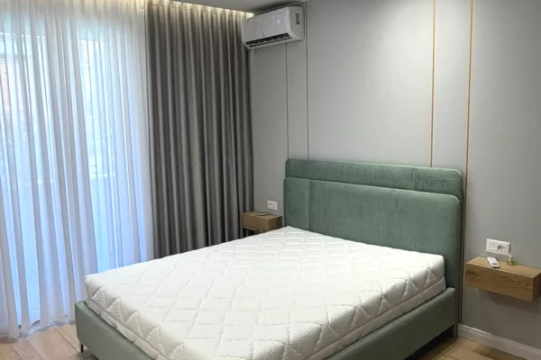 Shtepi ne shitje Apartament ne Tirane, 1+1, Mobilimi E mobiluar, Pagesa 195,000  Euro.