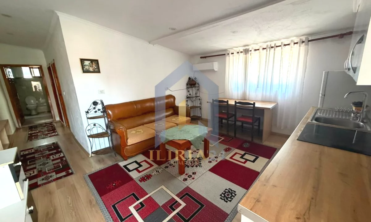 Shtepi me qera Apartament ne Tirane, 2+1, Mobilimi E mobiluar, Pagesa 450  Euro.