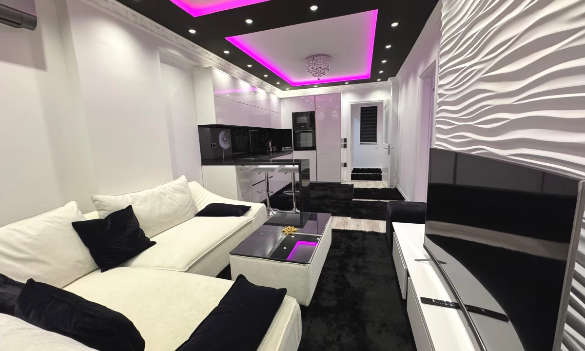 Shtepi ne shitje Apartament ne Tirane, 2+1, Mobilimi E mobiluar, Pagesa 165,000  Euro.