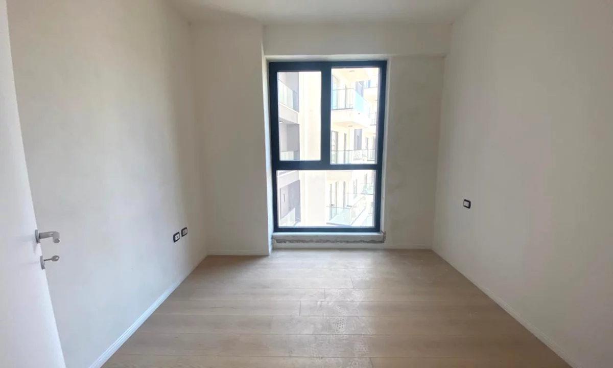 Shtepi ne shitje Apartament ne Tirane, 2+1, Mobilimi Bosh, pa mobiluar, Pagesa 155,720  Euro.