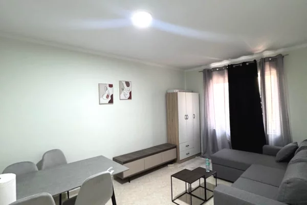 Ambient biznesi me qira ne "Laprake"