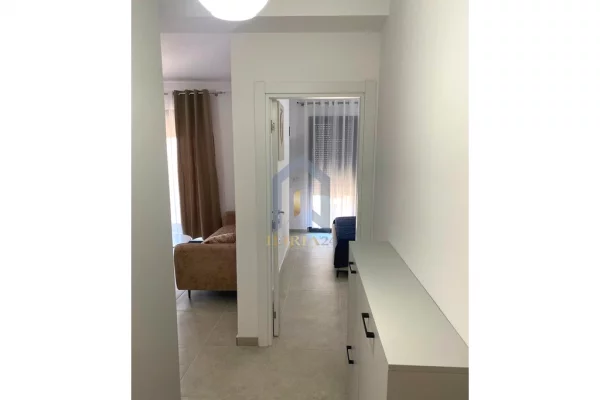 Shtepi me qera Apartament ne Tirane, 1+1, Mobilimi E mobiluar, Pagesa 550  Euro.