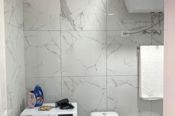 Shtepi ne shitje Apartament ne Lezhe, 1+1, Mobilimi E mobiluar, Pagesa 96,000  Euro.