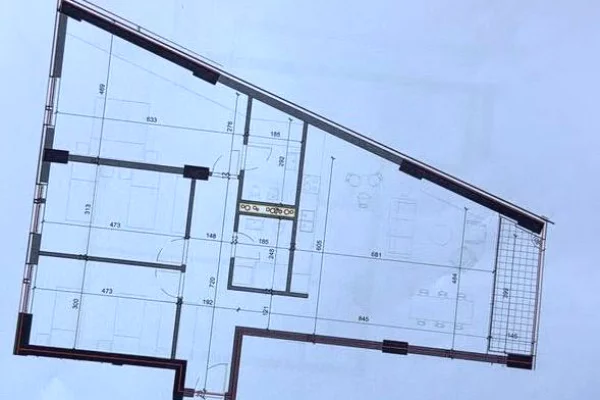 Shtepi ne shitje Apartament ne Tirane, 3+1, Mobilimi Bosh, pa mobiluar, Pagesa 198,400  Euro.
