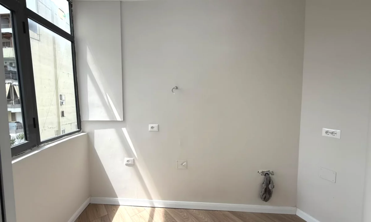 House for Sale Apartment in Tirana, 1+1, Furniture Emty, Payment 127,000  Euro.