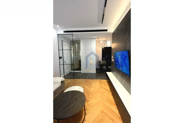 Shtepi me qera Apartament ne Tirane, 1+1, Mobilimi E mobiluar, Pagesa 1,200  Euro.