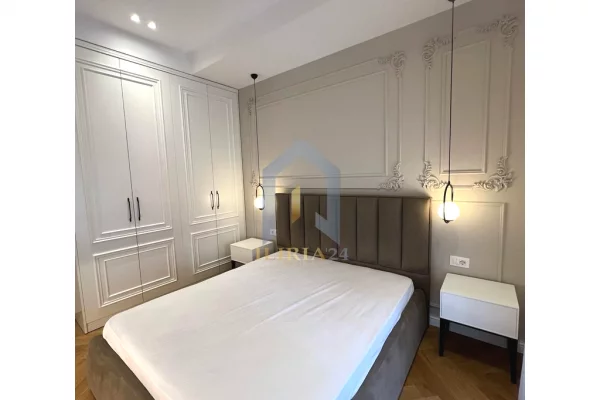 Shtepi me qera Apartament ne Tirane, 1+1, Mobilimi E mobiluar, Pagesa 1,200  Euro.