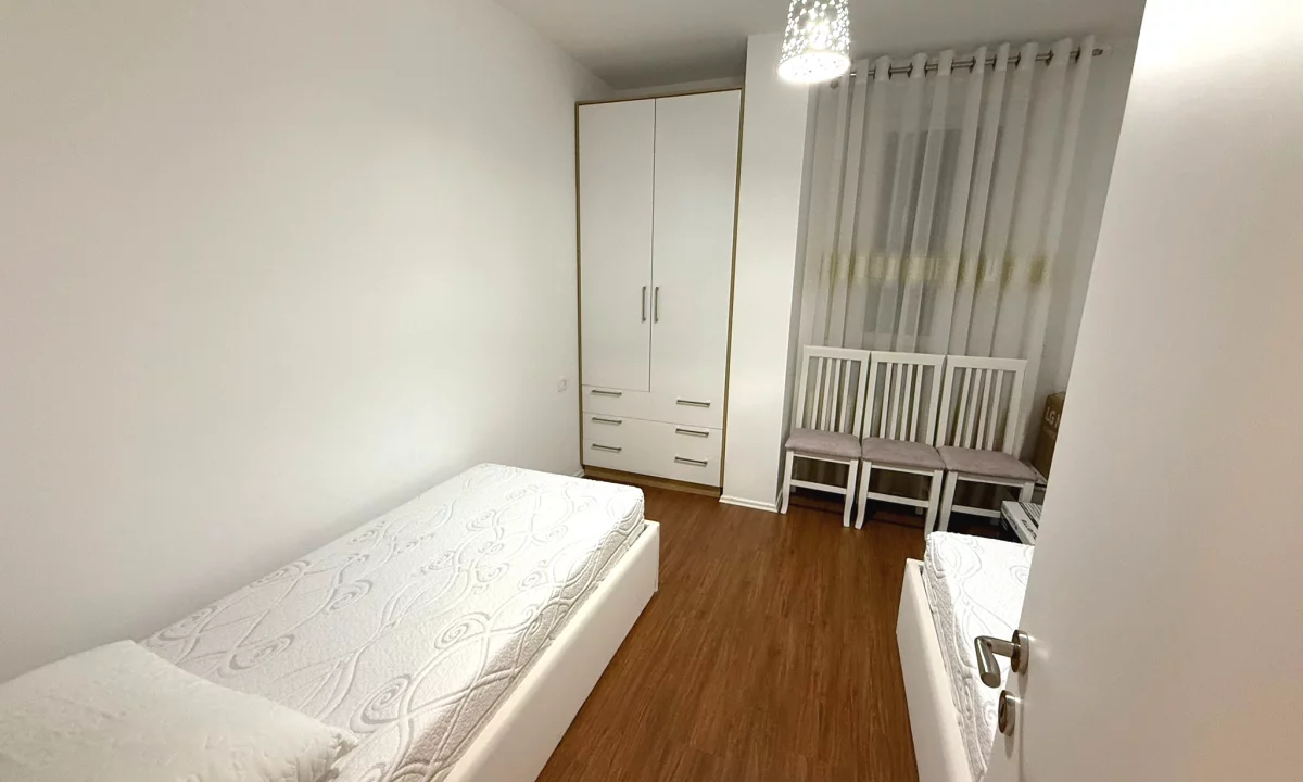 Shtepi me qera Apartament ne Tirane, 2+1, Mobilimi E mobiluar, Pagesa 900  Euro.