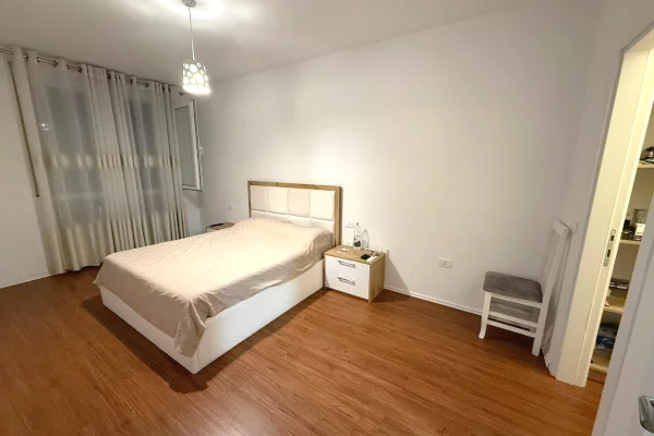 Shtepi me qera Apartament ne Tirane, 2+1, Mobilimi E mobiluar, Pagesa 900  Euro.