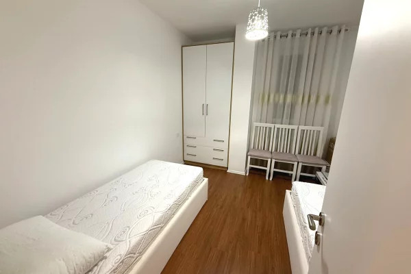 Shtepi me qera 2+1 ne Tirane - 900 Euro