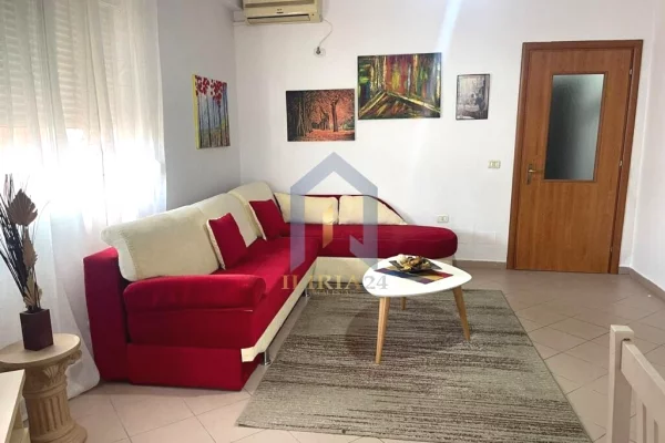 Shtepi me qera Apartament ne Tirane, 1+1, Mobilimi E mobiluar, Pagesa 600  Euro.