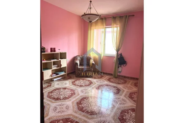 House for Sale Apartment in Tirana, 2+1, Furniture Furnished, Payment 180,000  Euro.
