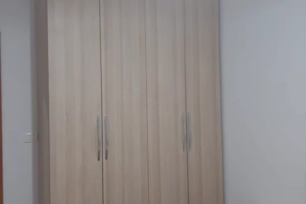 Shtepi me qera Apartament ne Tirane, 2+1, Mobilimi E mobiluar, Pagesa 550  Euro.